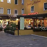 Alpino Hotell 2*