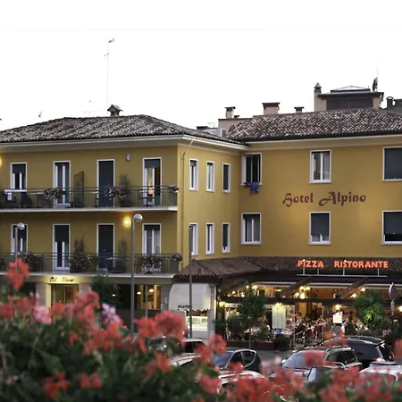 Alpino Hotel