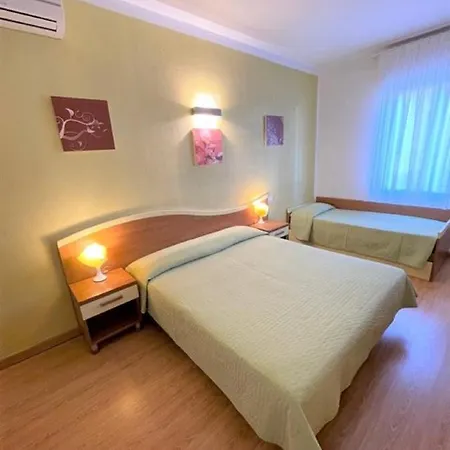 Alpino Hotel 2*