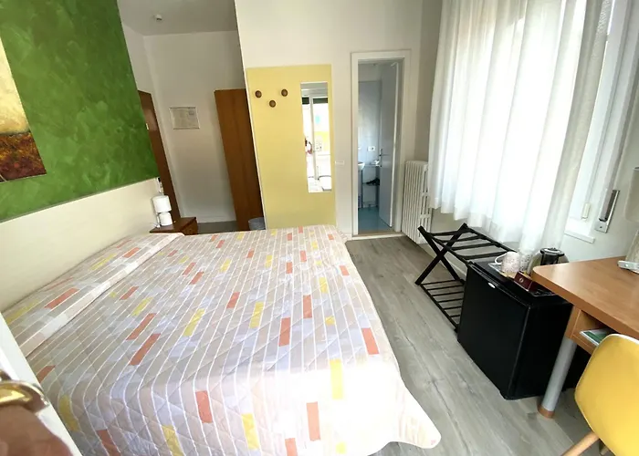Alpino Hotel 2*
